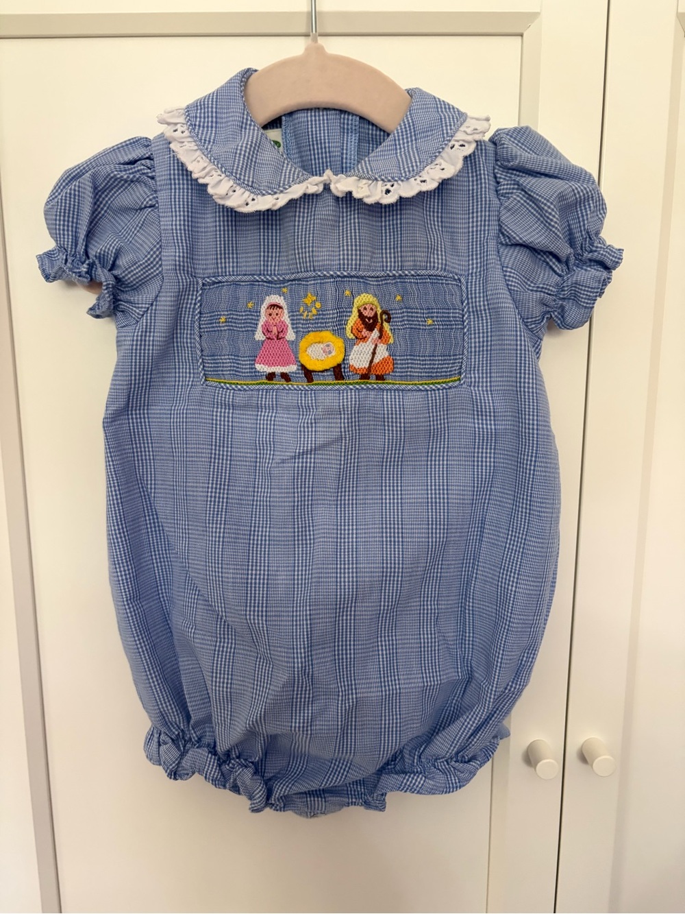 Nativity Smocked Bubble with Lace Collar